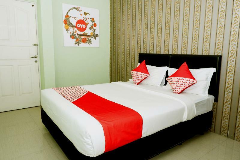 Oyo 338 Guest House Omah Manahan Syariah Solo Exterior foto