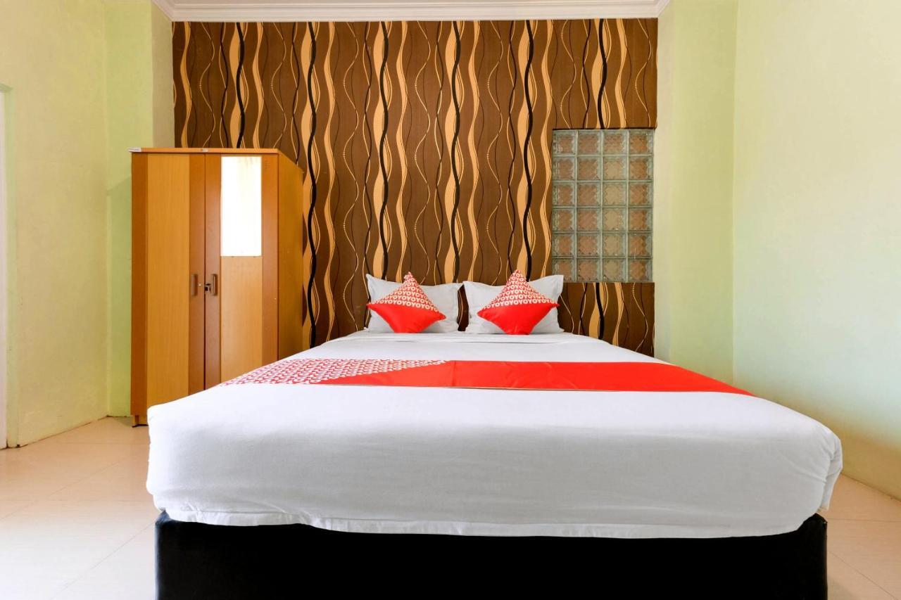 Oyo 338 Guest House Omah Manahan Syariah Solo Exterior foto