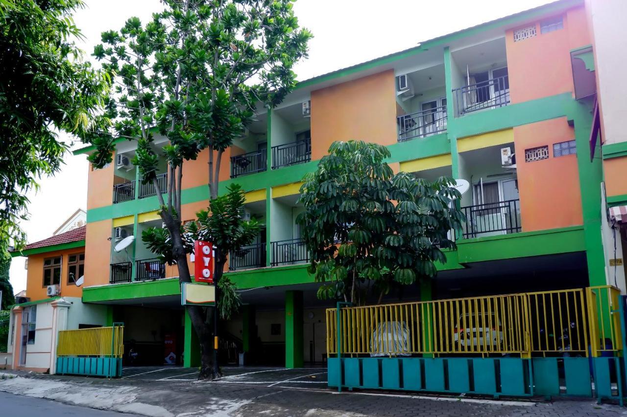 Oyo 338 Guest House Omah Manahan Syariah Solo Exterior foto